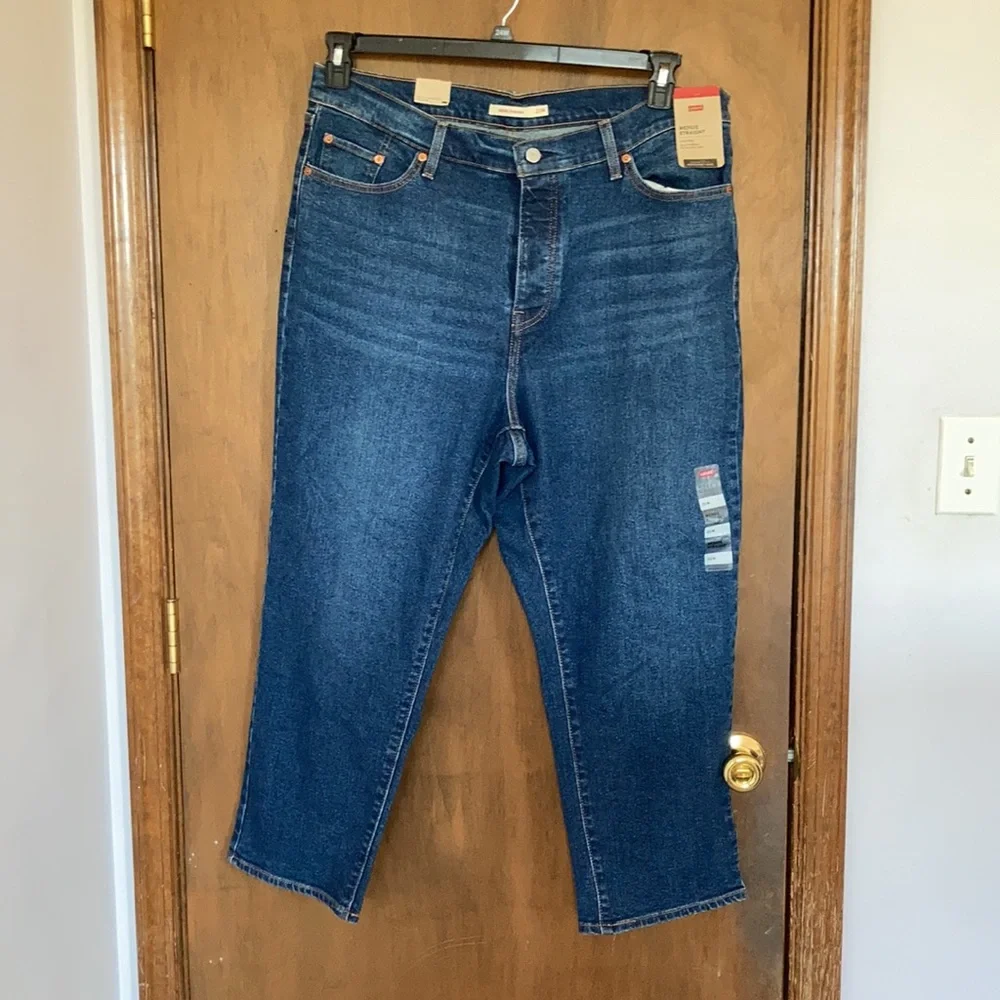 Offer$40 Levi’s wedgie straight jean high rise snug through hip & thigh 20W - Picture 9 of 17